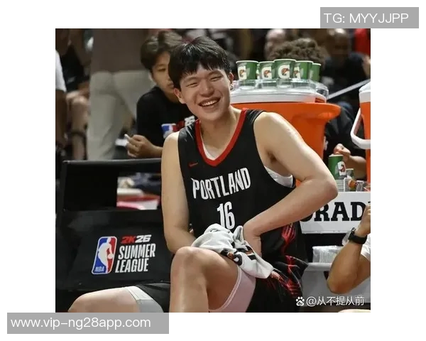徐静雨点评杨瀚森在G联盟的表现如同CBA展现从容与扎实的篮球风采